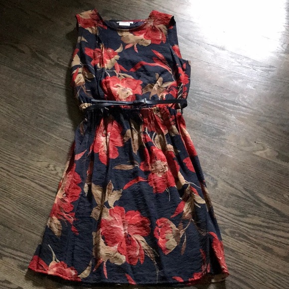 Casual dress - Picture 1 of 2